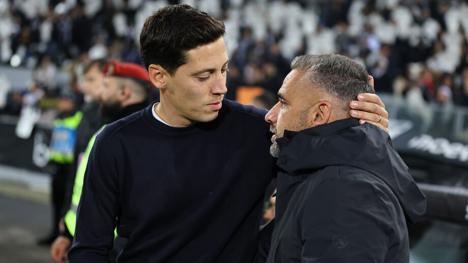 Luís Pinto e Rui Borges cumprimentam-se antes do V. Guimarães-Sporting