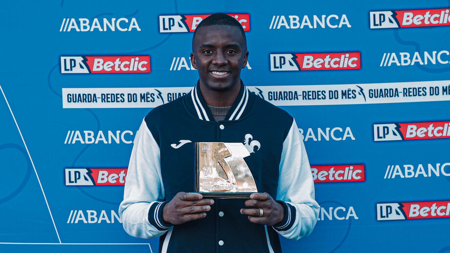 Andrew recebe prémio de melhor guarda-redes da Liga Betclic