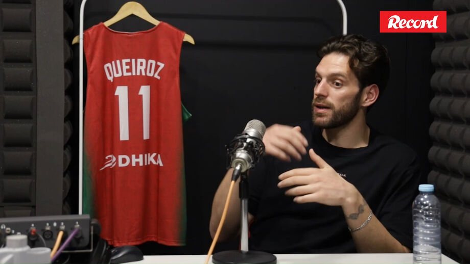 Capitão do FC Porto e da Seleção Nacional é o primeiro convidado do podcast 'Dois para um'