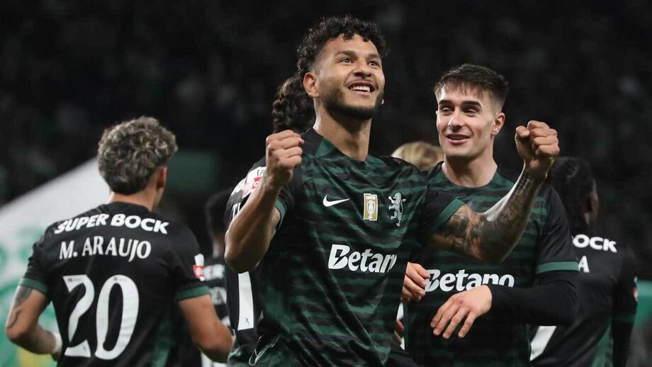 Suárez brilhou em novembro com golos... e muitos sorrisos!