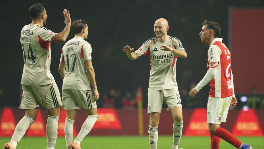 Aursnes festeja após golo no Sp. Braga-Benfica