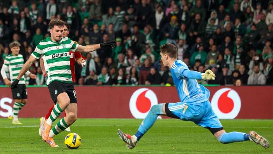 Ioannidis tenta remate durante jogo