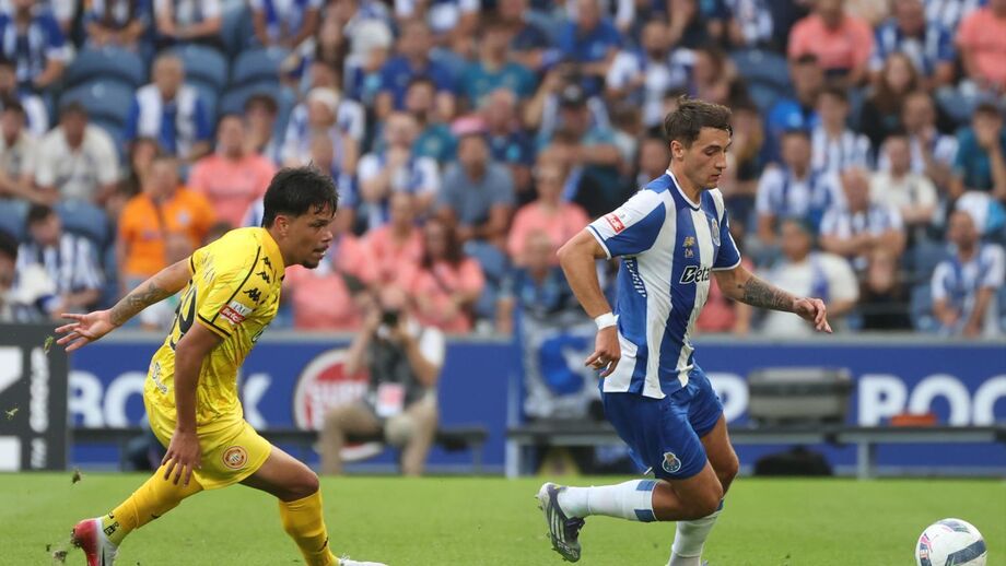 Jakub Kiwior chegou para se juntar ao seu compatriota Jan Bednarek no centro da defesa