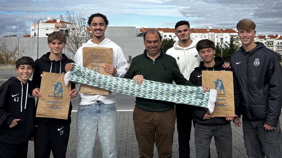 Formação do Sporting angaria bens para o Banco Alimentar