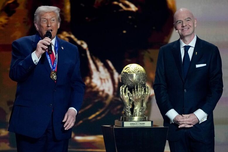 Donald Trump recebeu prémio da paz da FIFA
