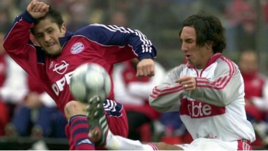 Roberto Pinto, aqui no Estugarda, defrontou o Bayern Munique de Bixente Lizarazu em 2021. Agora é a vez do leão