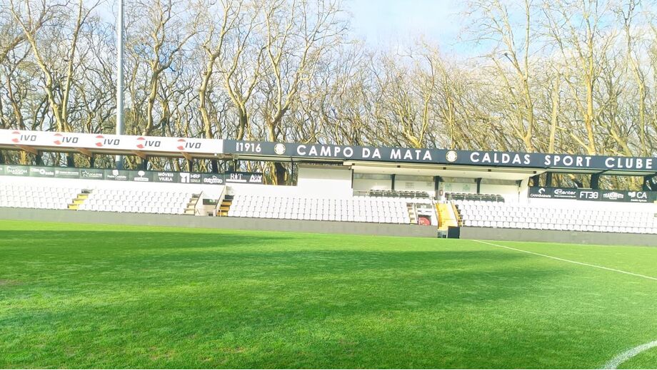 Campo da Mata do Caldas Sport Clube pronto para o jogo