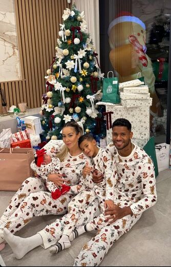 A pequena Malu deu mais brilho aos festejos da família Reis