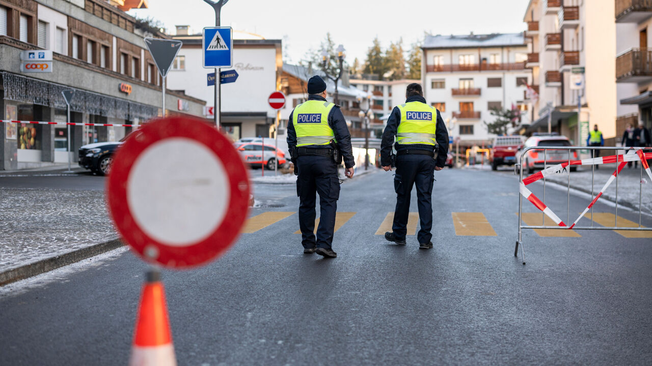 Vários mortos e pelo menos 100 feridos após explosão num bar na Suíça