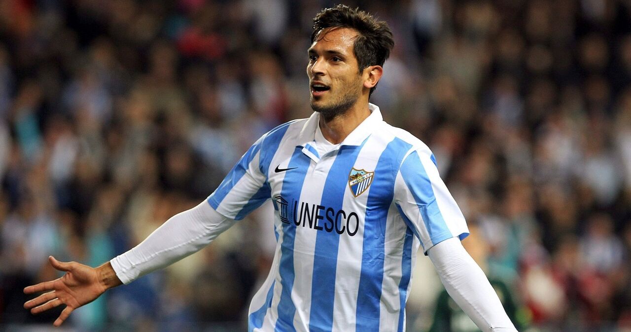 Roque Santa Cruz assina pelo Nacional do Paraguai e continua a sua carreira