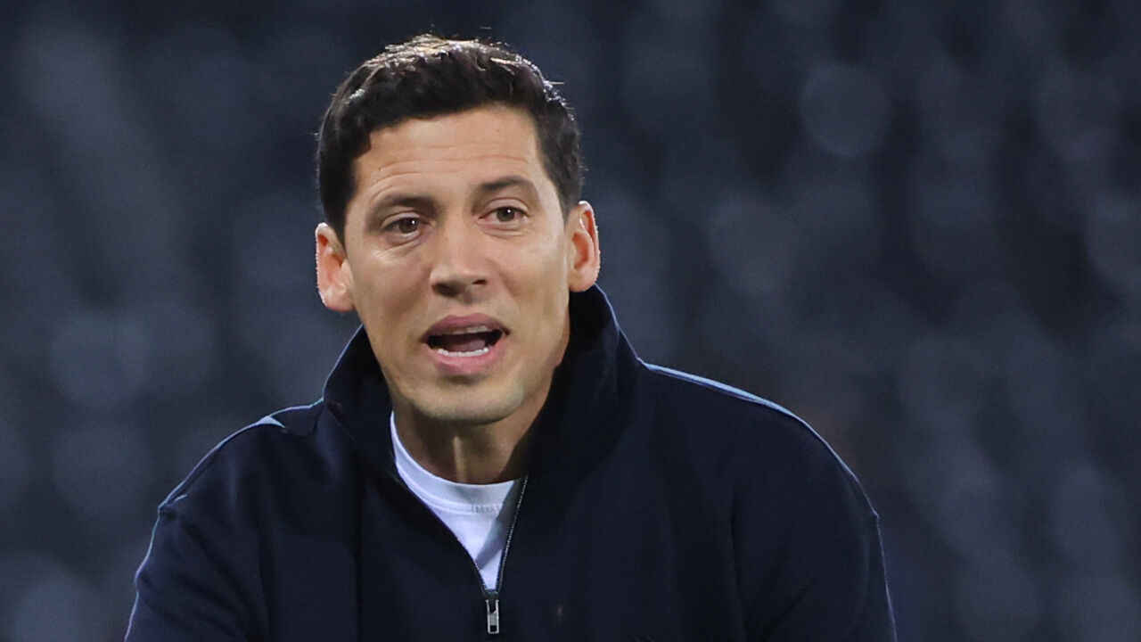 Luís Pinto aborda a dificuldade de ter paciência no estádio do Vitória de Guimarães.
