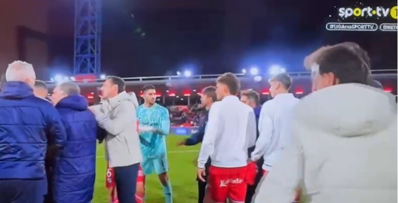 Momento tenso no final do Gil Vicente-Sporting