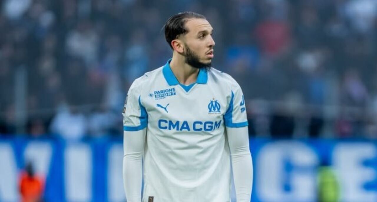 Amine Gouiri desalentado com a derrota do Marselha com o Nantes