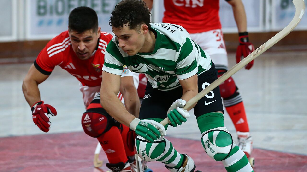 Benfica e Sporting empatam dérbi de hóquei em patins na Luz