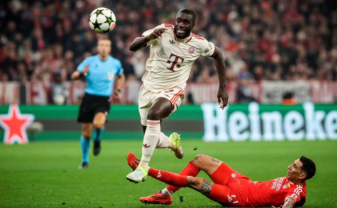 Upamecano na mira do Paris SG; contrato até 2026 no Bayern