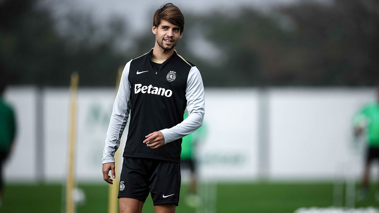 Daniel Bragança volta aos convocados do Sporting após paragem