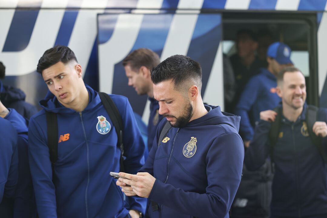 FC Porto de partida para o estágio de inverno na Quinta do Lago