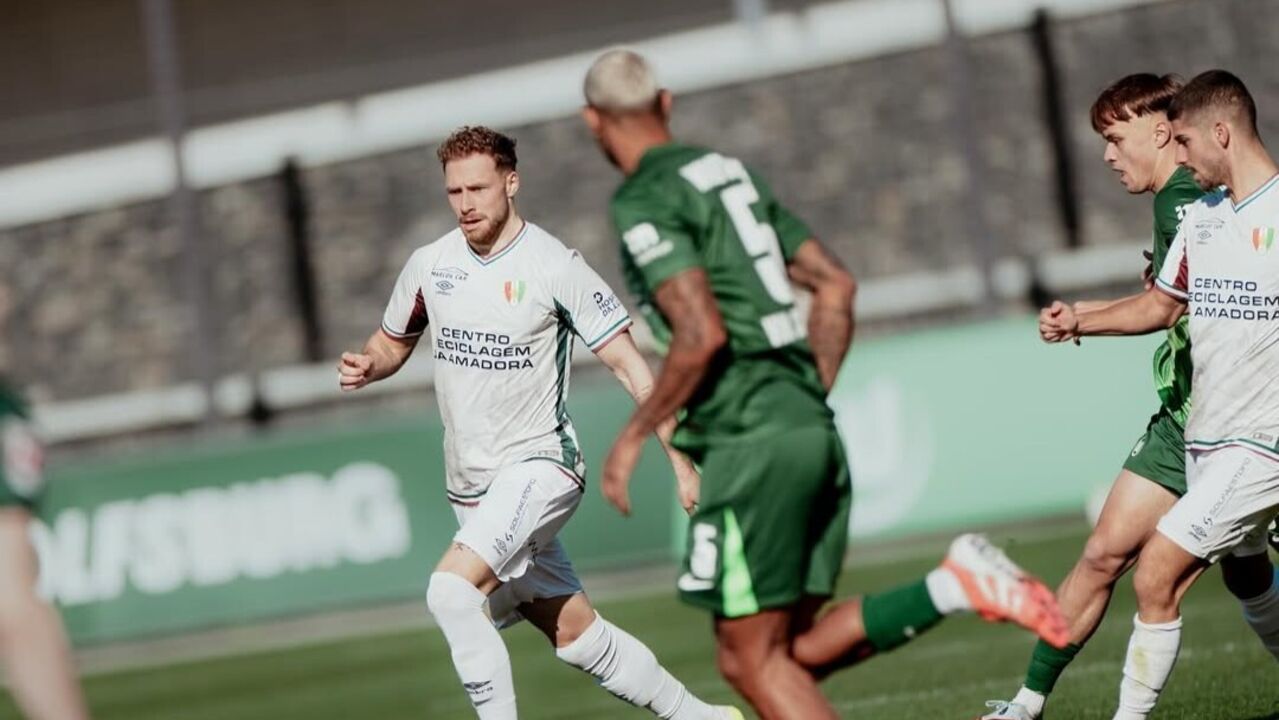Jogo de treino entre E. Amadora e Wolfsburgo na Cidade do Futebol