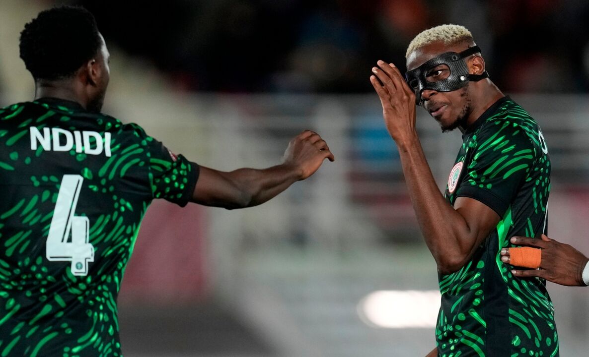 Osimhen pondera saída da CAN após desentendimento com Lookman