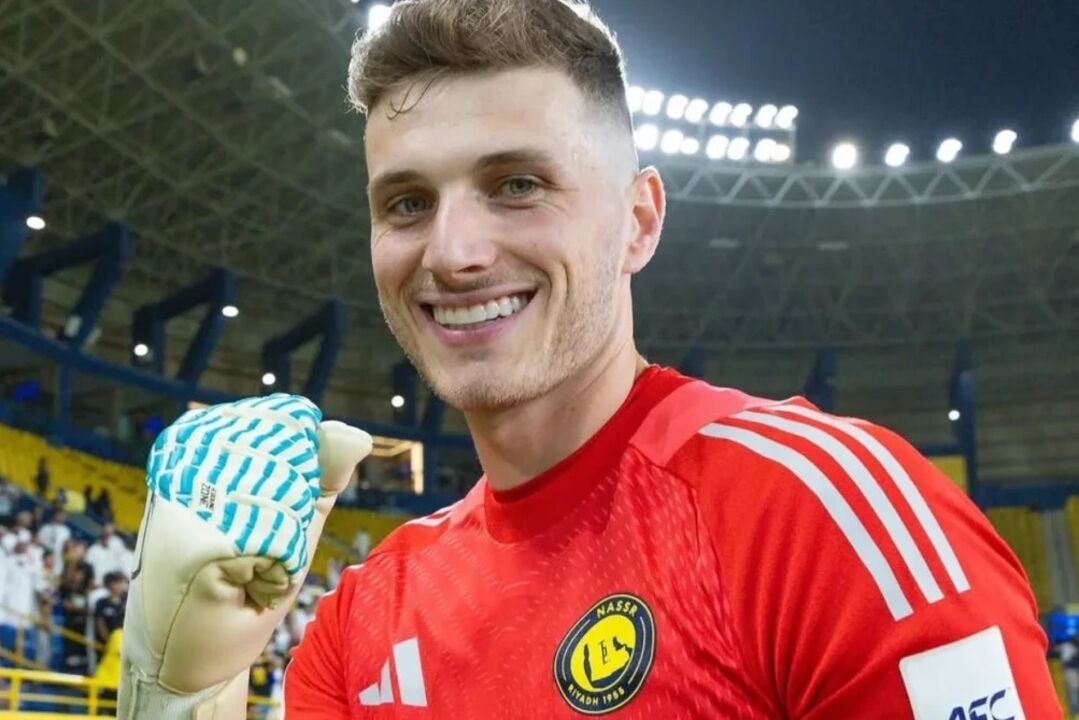 Bento, guarda-redes brasileiro, reforça o Génova após empréstimo do Al Nassr