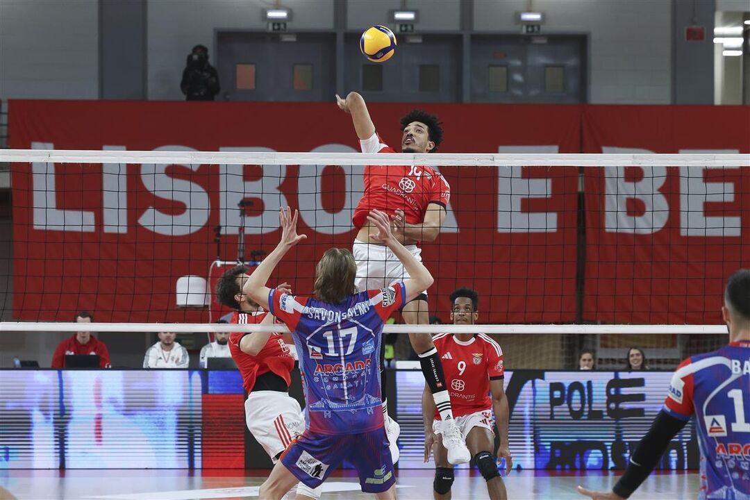 Benfica vence Arcada Galati no Golden Set e apura-se na Challenge