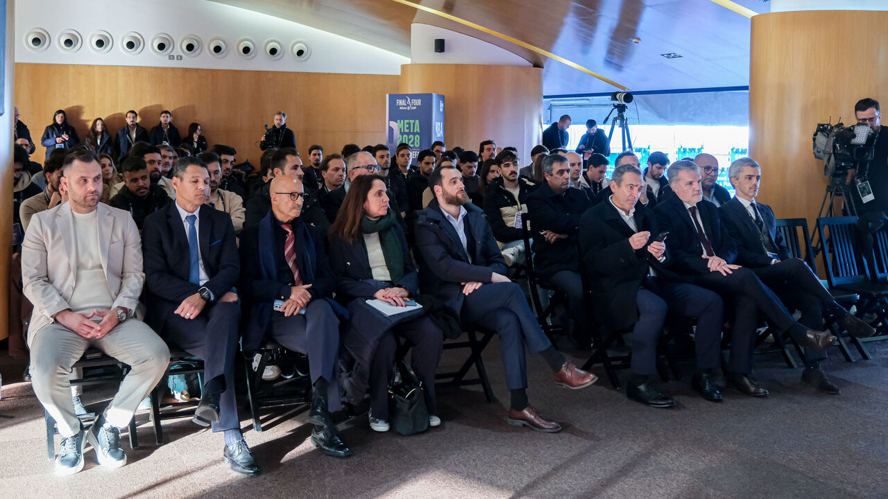 O público assiste ao Debate Meta 2028, iniciativa da Liga Portugal