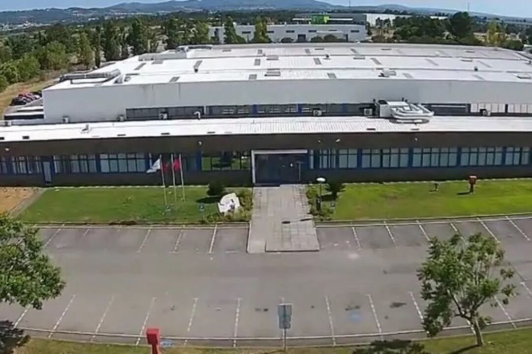 A fábrica da Vanpro, situada no Parque Industrial da Autoeuropa, em Palmela, fechou a 16 de dezembro passado.