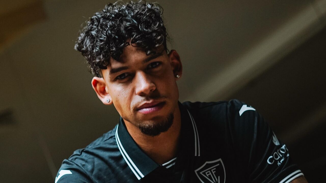 Lucas Gabriel é reforço do Ac. Viseu