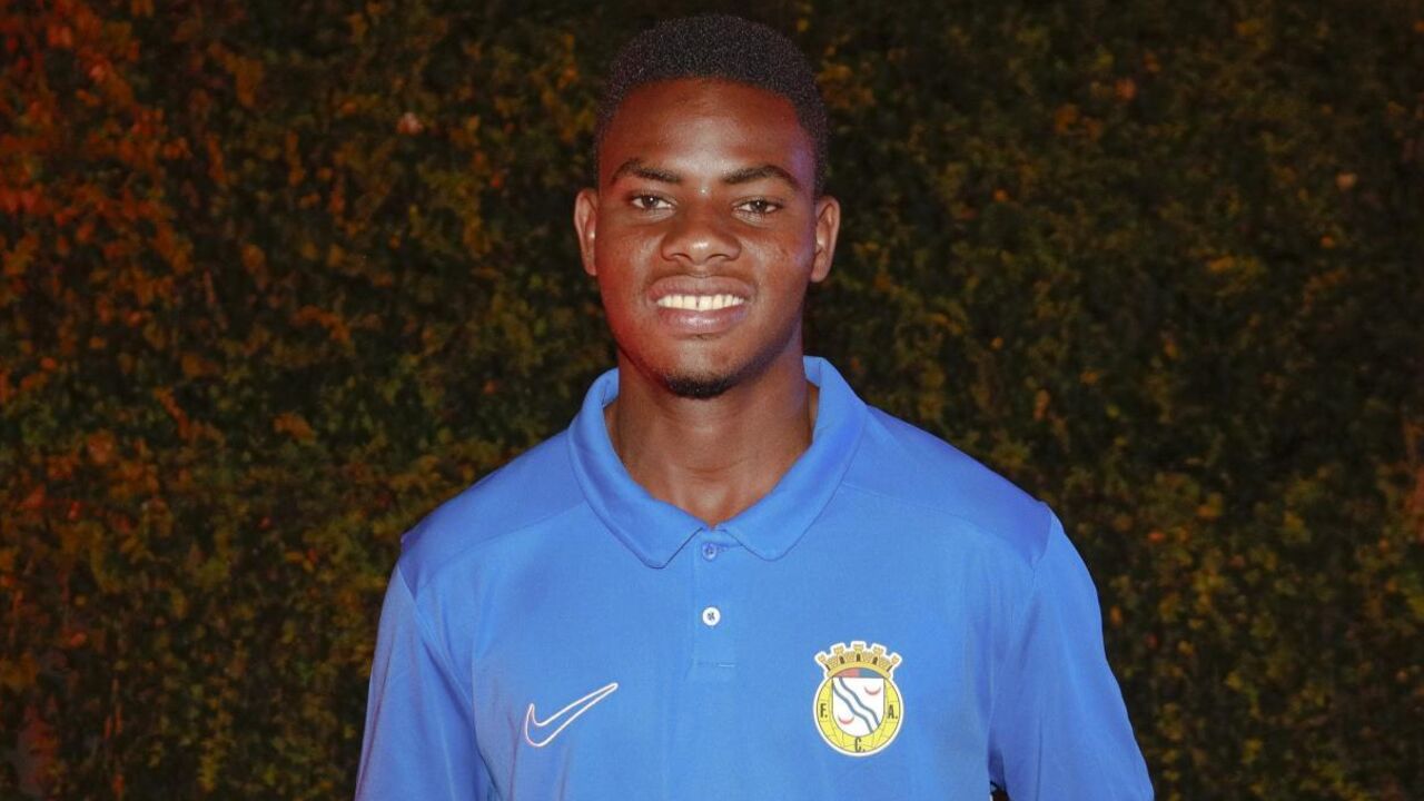 Soumaré, médio defensivo, pode reforçar o Felgueiras por empréstimo do Alverca