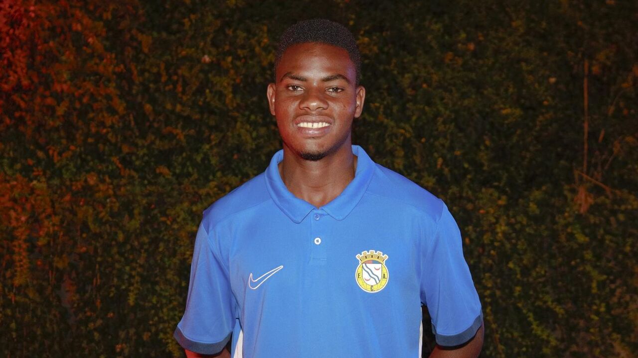 Soumaré, médio defensivo, pode reforçar o Felgueiras por empréstimo do Alverca