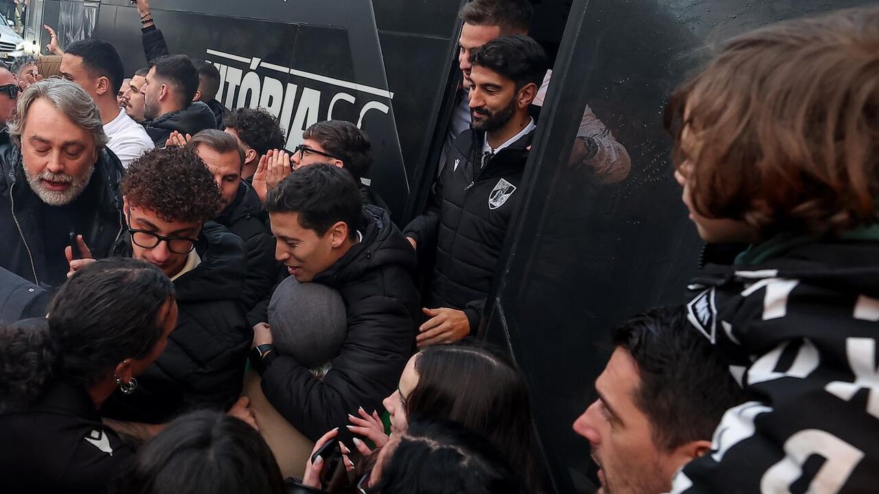 Luís Pinto destaca dérbi importante para V. Guimarães em Leiria