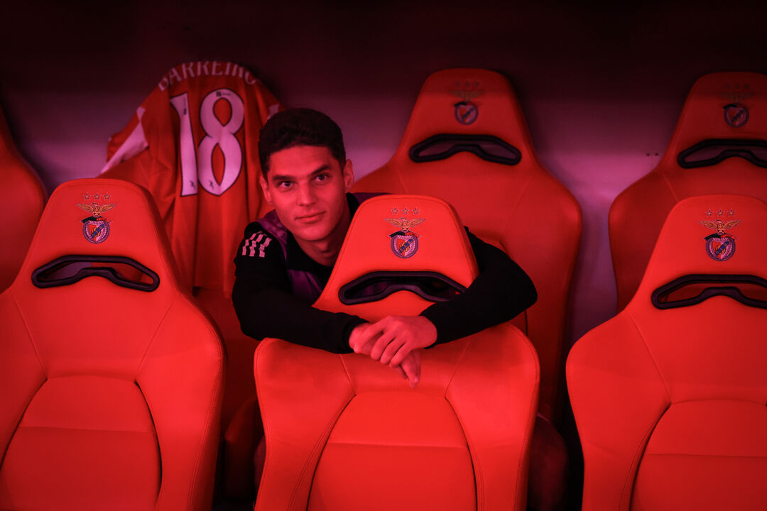Sudakov enfrenta desafios físicos e psicológicos no Benfica