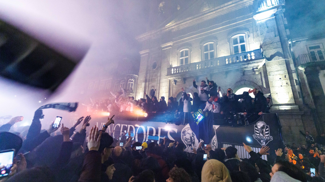 Adeptos do Vitória com ambição renovada após conquista da Allianz Cup