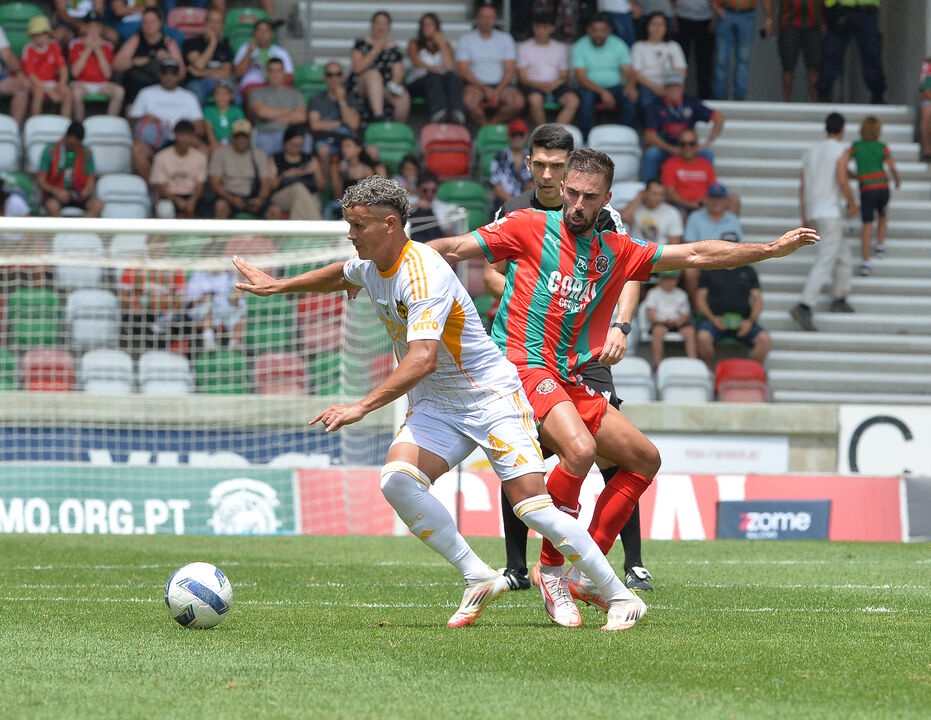 Carlos Daniel de novo em foco no líder da 2ª Liga