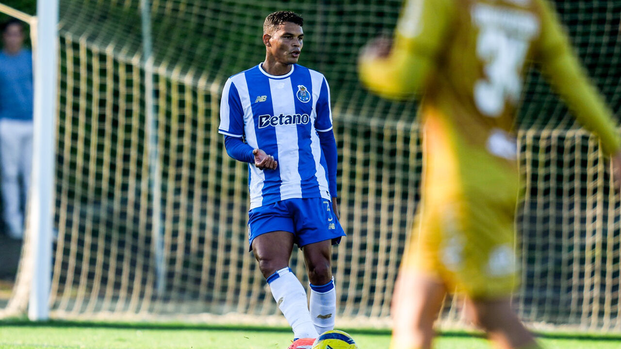 Thiago Silva integra a equipa do FC Porto