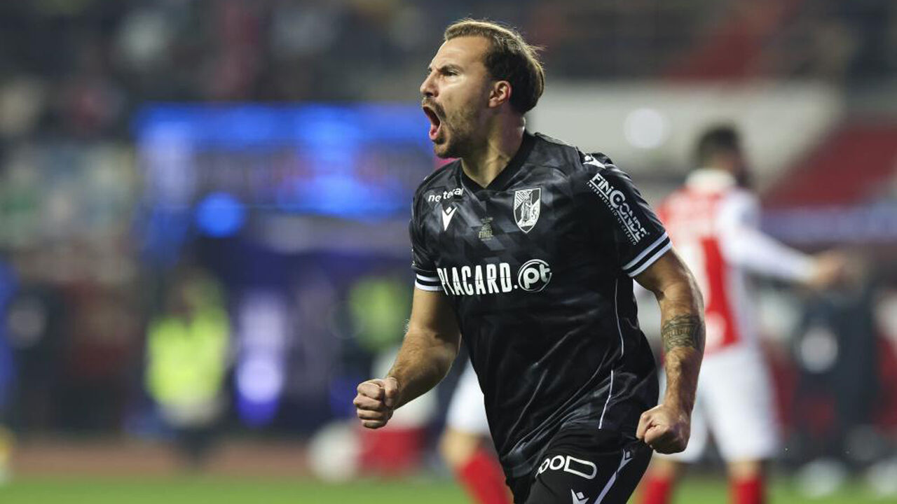 Samu estuda para preparar o futuro fora dos relvados