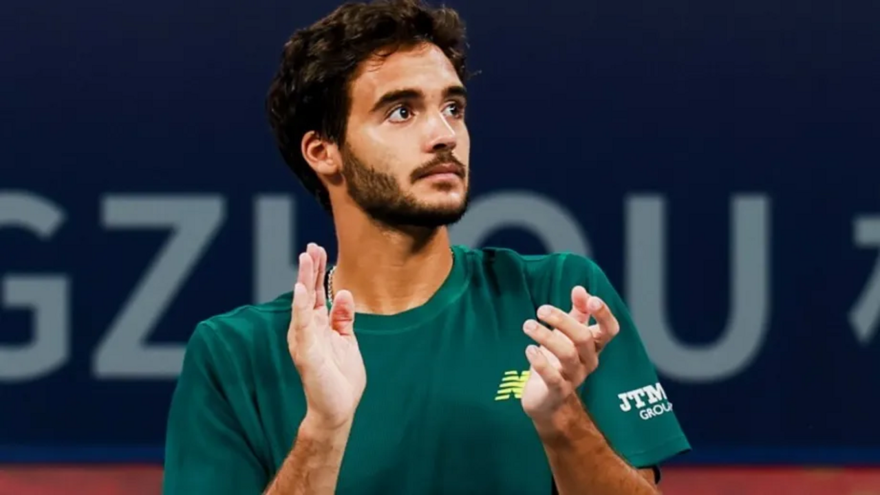 Francisco Cabral avança para as meias-finais de pares em Auckland