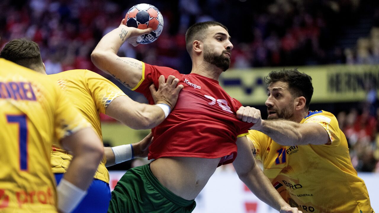 Martim Costa, jogador da seleção, ultrapassa marca do pai no Europeu