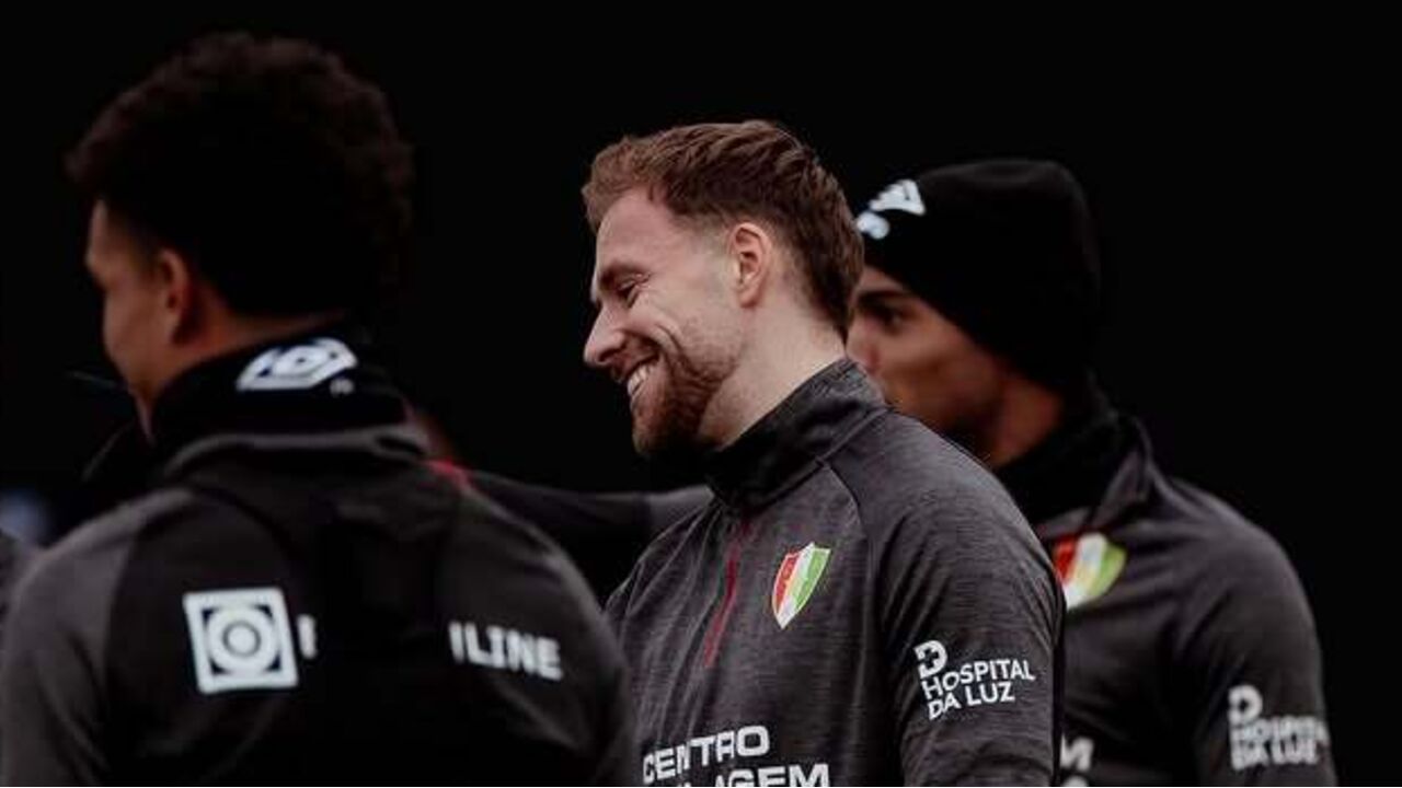 Kevin Jansson em treino do E. Amadora