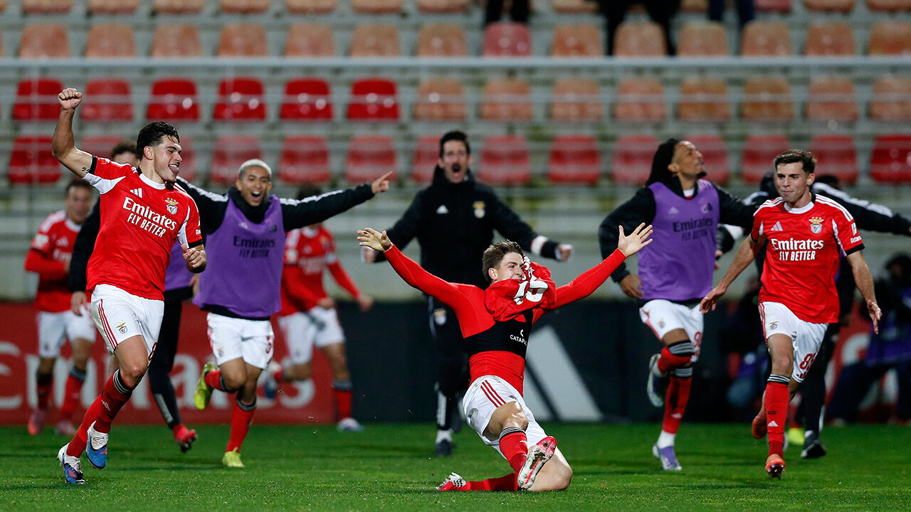 Benfica B vence Chaves com golo nos descontos e duas expulsões