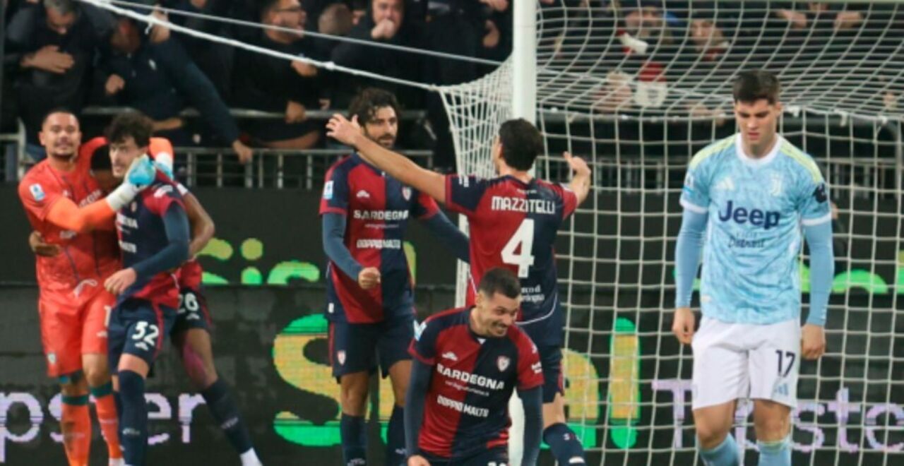 Festa em Cagliari após vitória contra a Juventus
