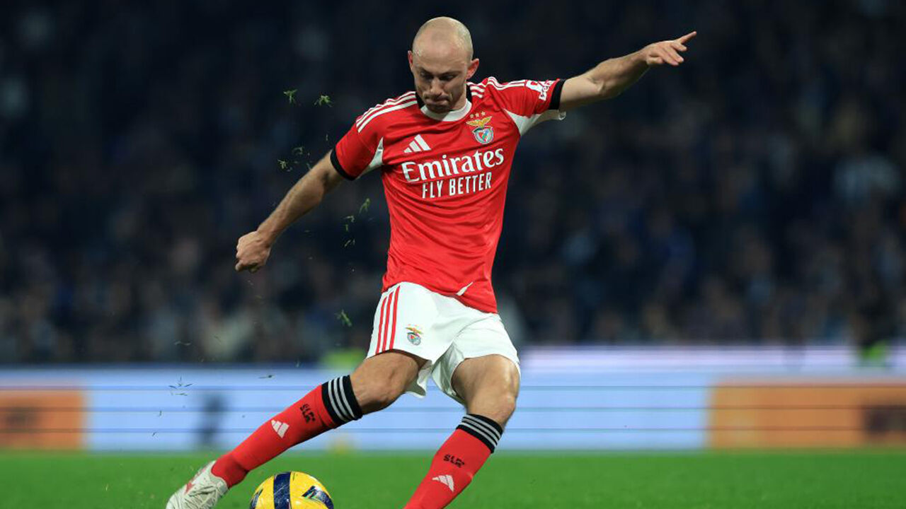 Aursnes bate recorde em Vila do Conde, bola circulou pelos pés do médio