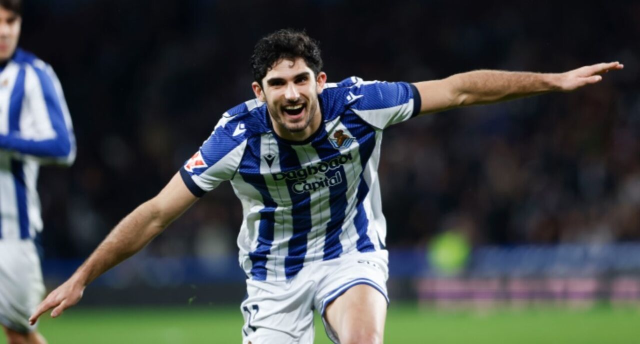 Guedes marca e assiste na vitória da Real Sociedad contra o Barcelona