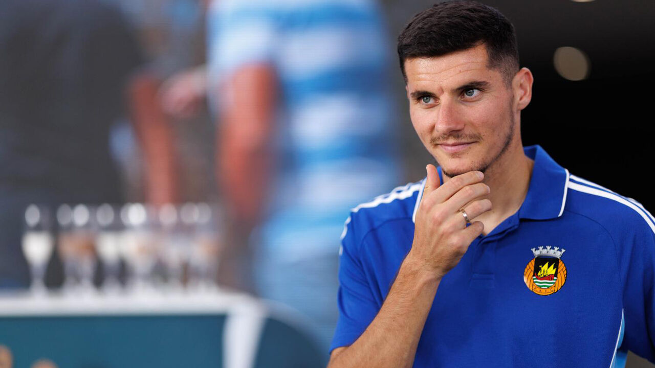 Vrousai volta com o Nacional