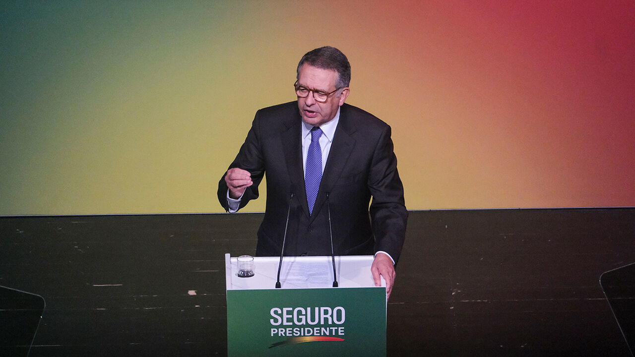 Seguro fala sobre a vitória da democracia e a luta contra extremismos