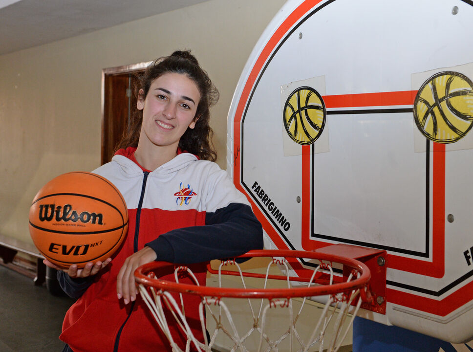 Carolina Bernardeco pertence a família com tradição no basquetebol