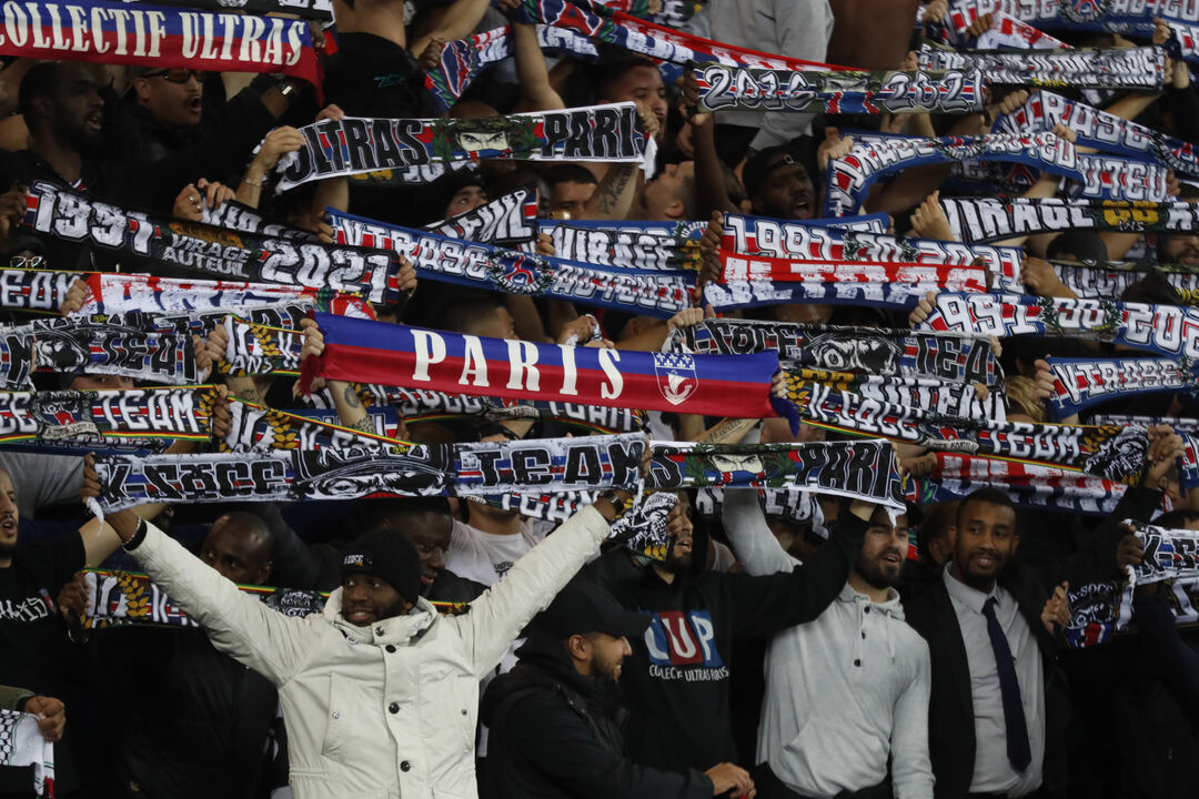 Collectif Ultras Paris (CUP) lideram 2.600 fãs dos parisienses em Lisboa