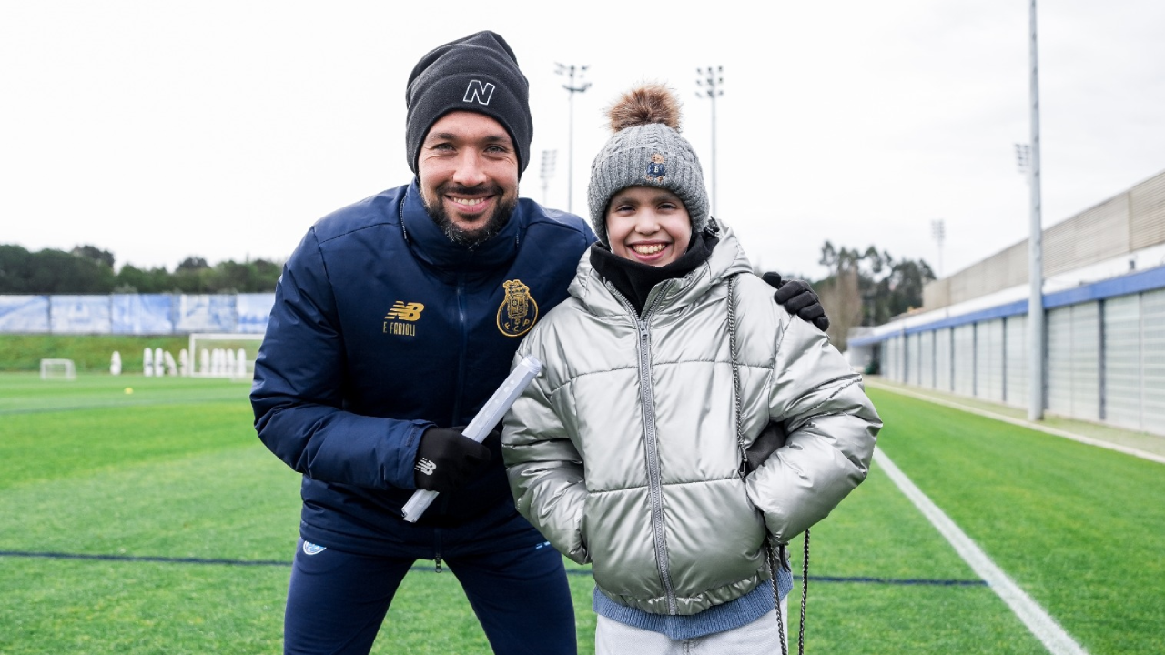 Treino do FC Porto teve uma convidada especial de Farioli