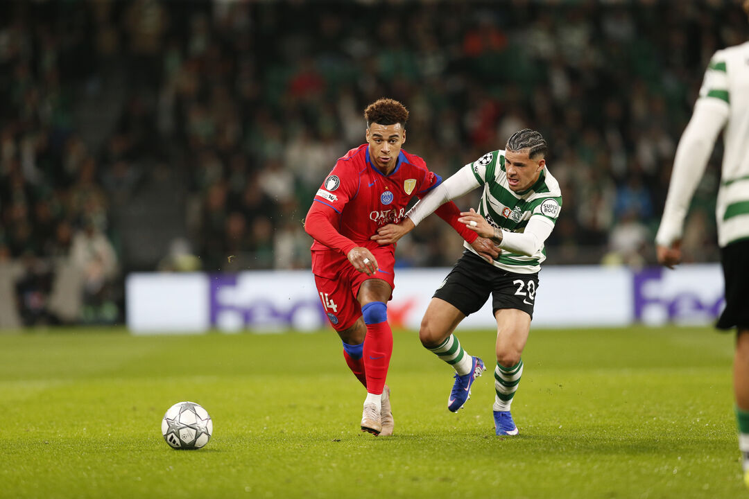 Maxi Araújo estreou penteado contra o PSG