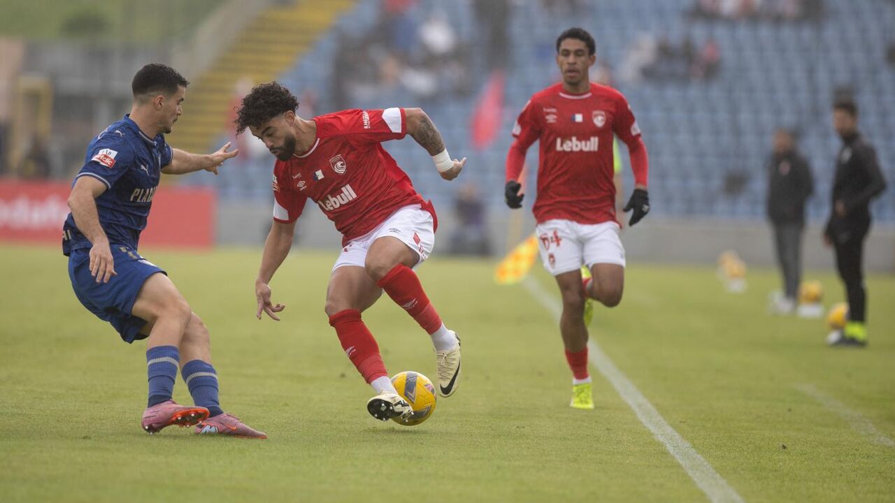 Klismahn joga pelo Santa Clara